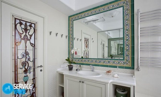 Как установить зеркало в ванной?