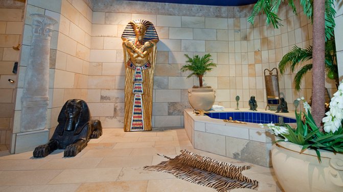 Декор в ванной в античном стиле