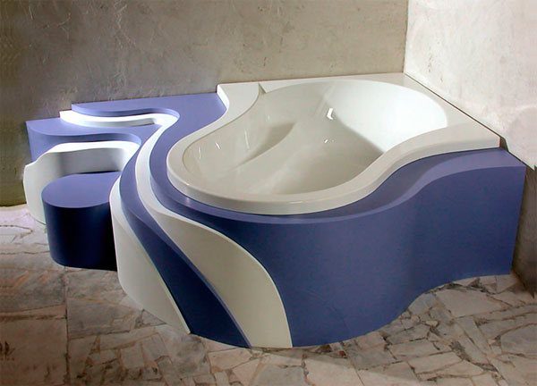 Дизайн угловой ванны с фантазией