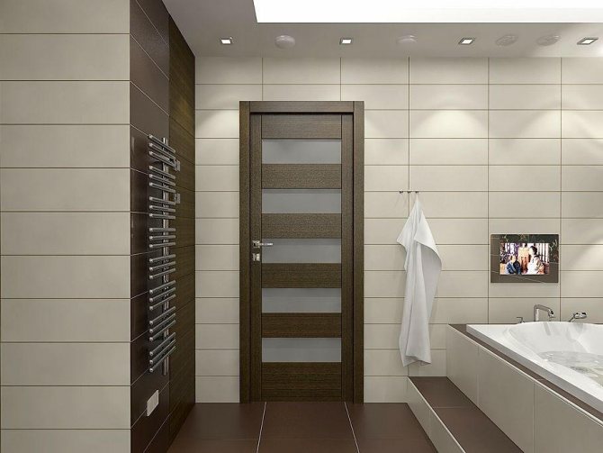 Дверь в ванную комнату может быть разных размеров, подбирать которую следует с учетом интерьера помещения