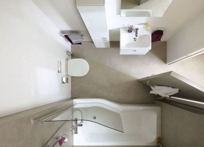 Как маленькие ванные комнаты могут выглядеть большими. Ванна сужается - пол расширяется