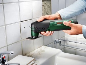Как правильно приклеить плитку в ванной на стену, если она отвалилась. Чем лучше приклеить плитку в ванной, если она отвалилась?