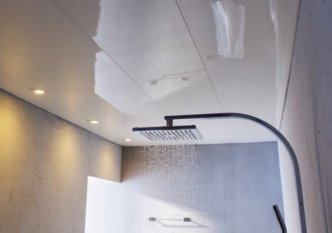 Как установить реечный потолок в ванной?