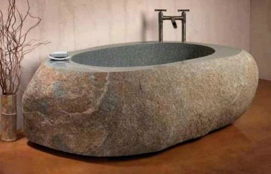 Ванна из натурального камня не останется без внимания